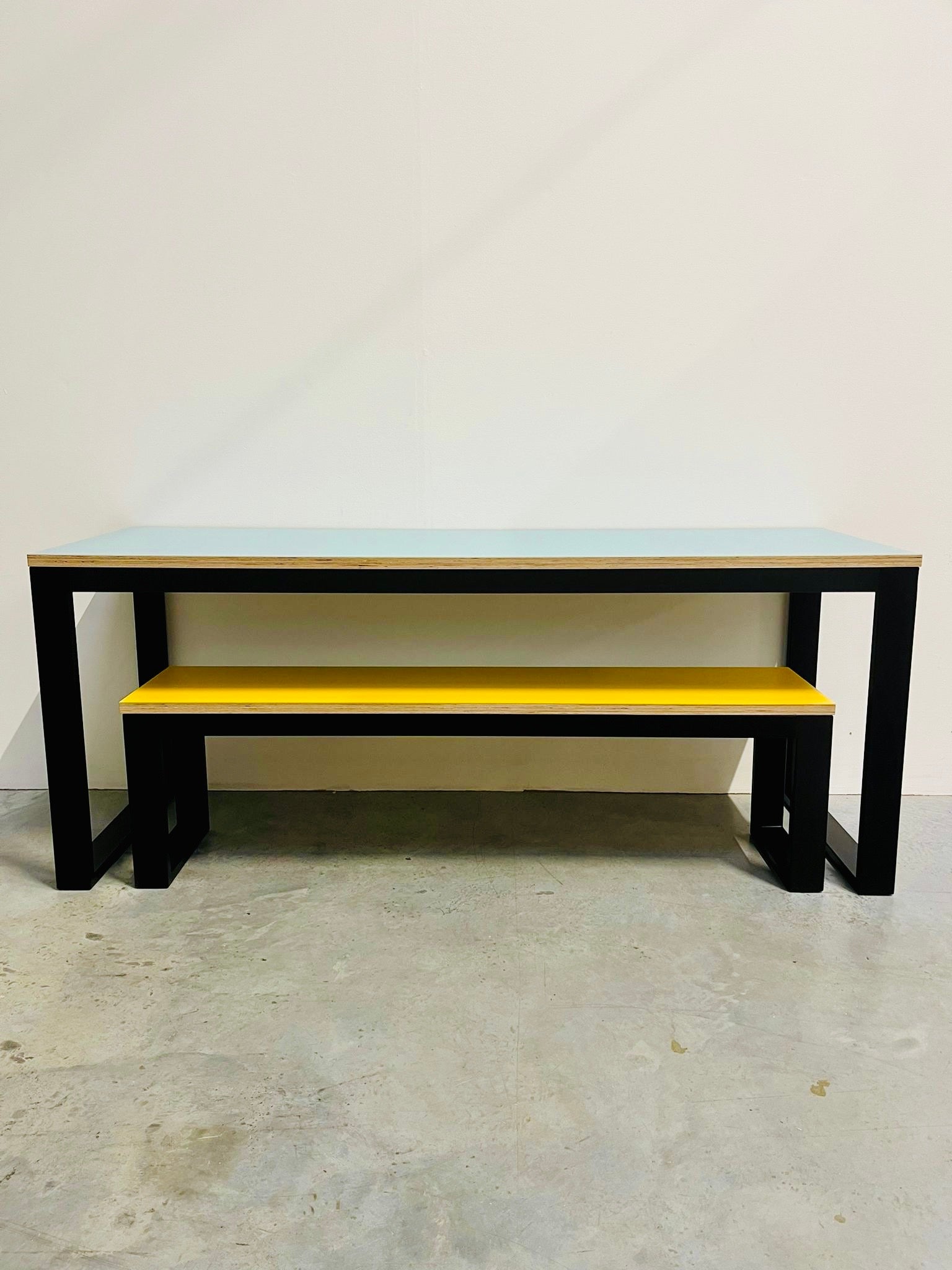 cafe tables and seating supplier