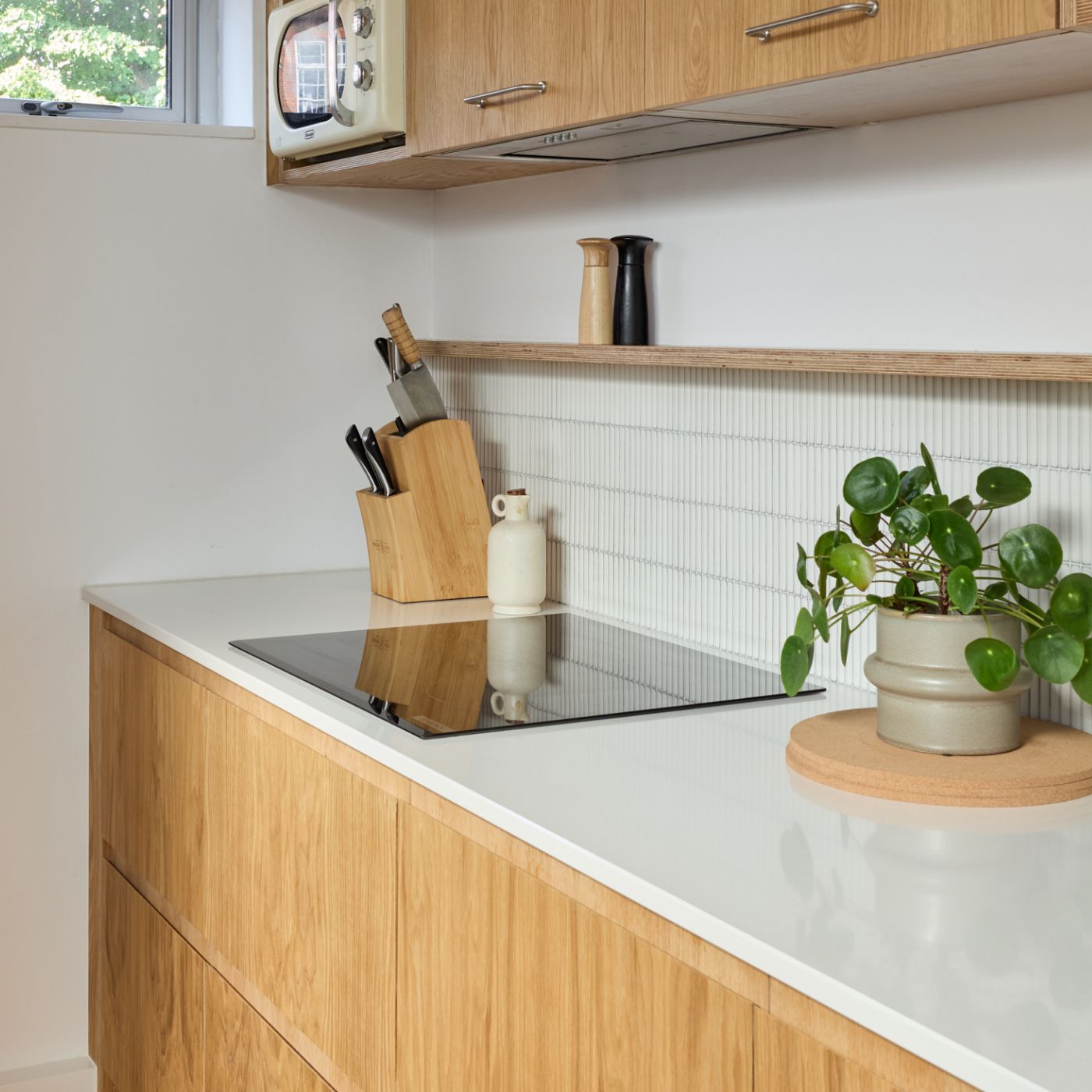 oak plywood kitchen fronts Howdens upgrade